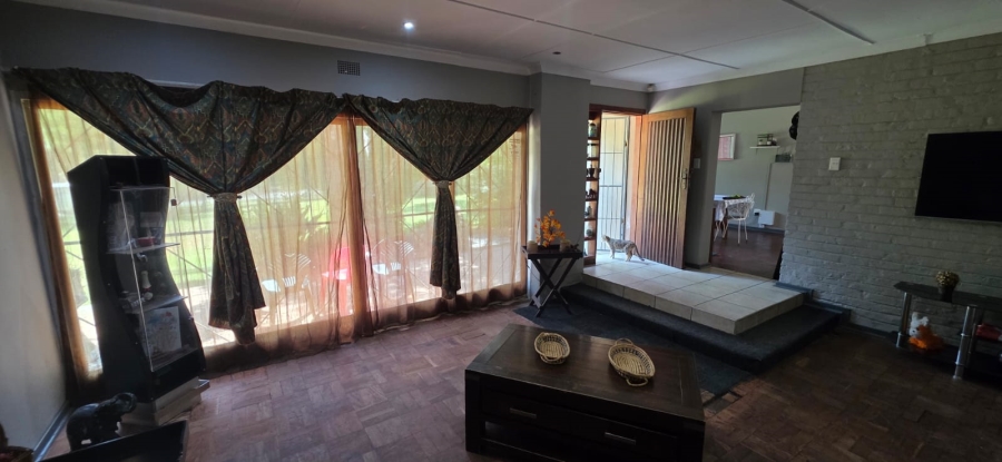 5 Bedroom Property for Sale in Songloed North West